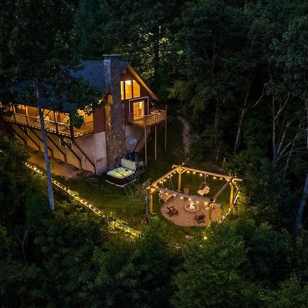 Maggie Valley Cabin With Beautiful Mountain Views, Hottub, Pet Friendly, Gameroom, Fireplace المظهر الخارجي الصورة