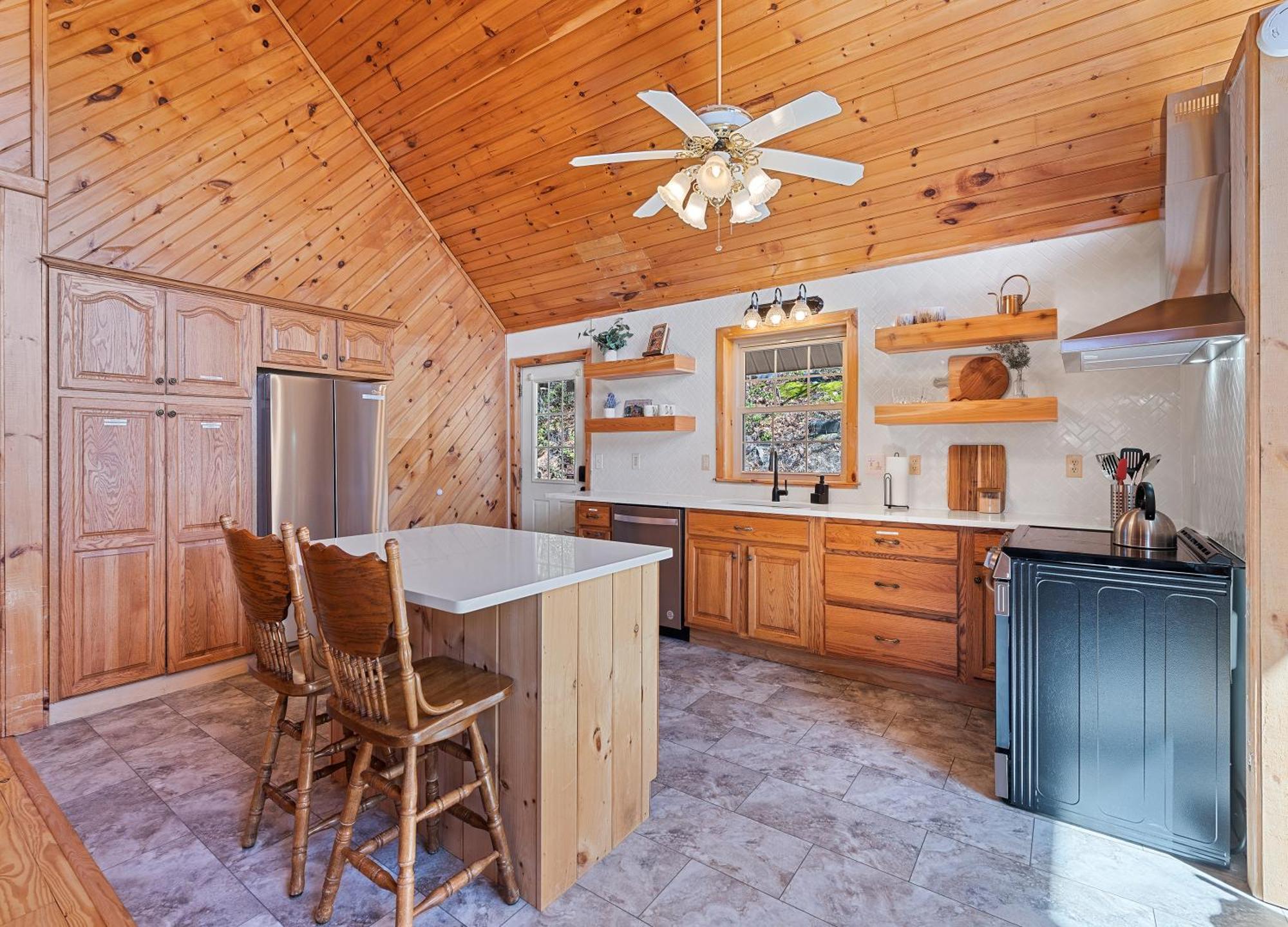 Maggie Valley Cabin With Beautiful Mountain Views, Hottub, Pet Friendly, Gameroom, Fireplace المظهر الخارجي الصورة