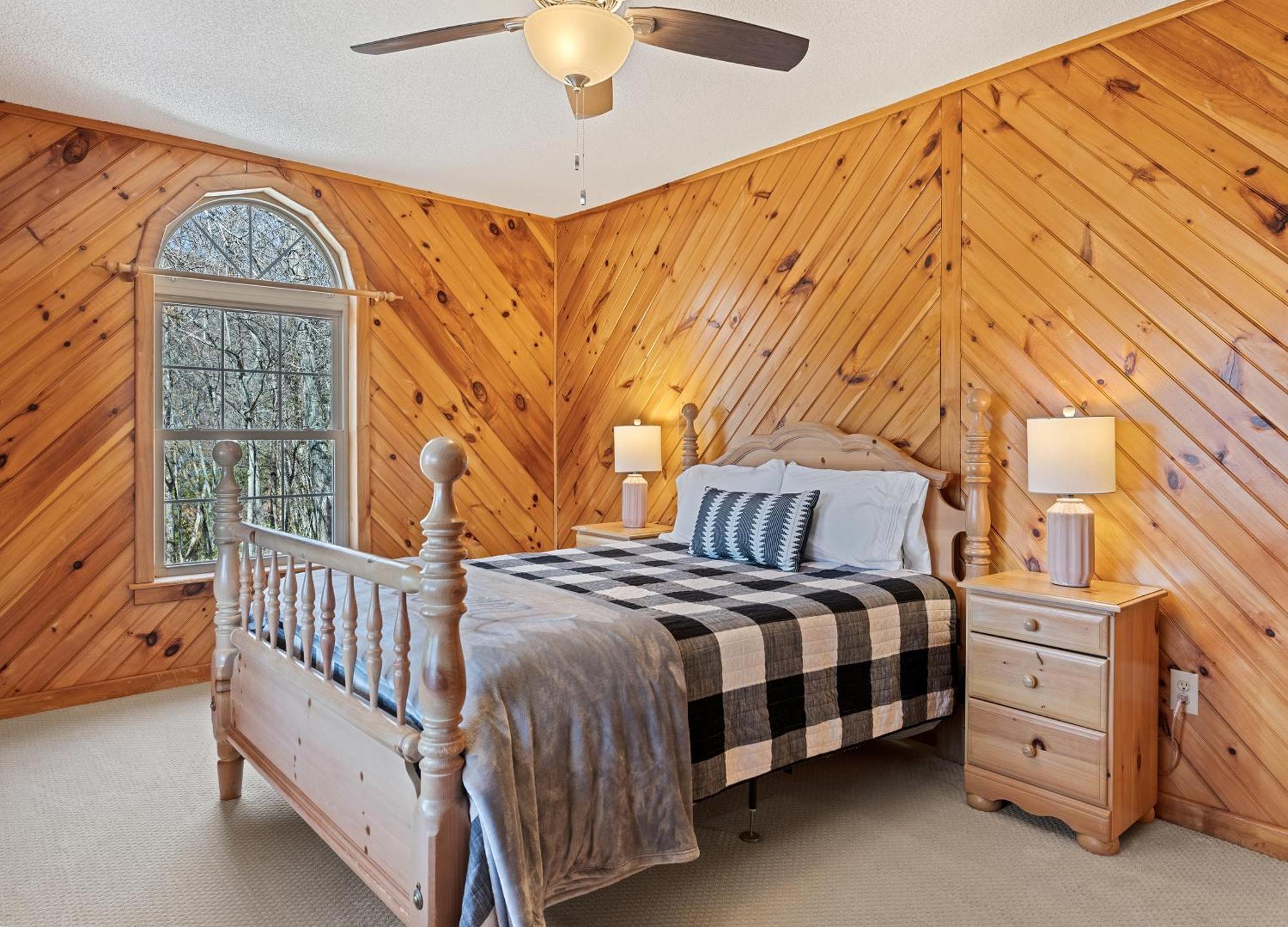 Maggie Valley Cabin With Beautiful Mountain Views, Hottub, Pet Friendly, Gameroom, Fireplace المظهر الخارجي الصورة