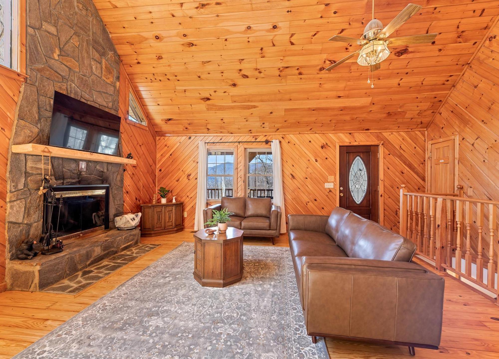 Maggie Valley Cabin With Beautiful Mountain Views, Hottub, Pet Friendly, Gameroom, Fireplace المظهر الخارجي الصورة