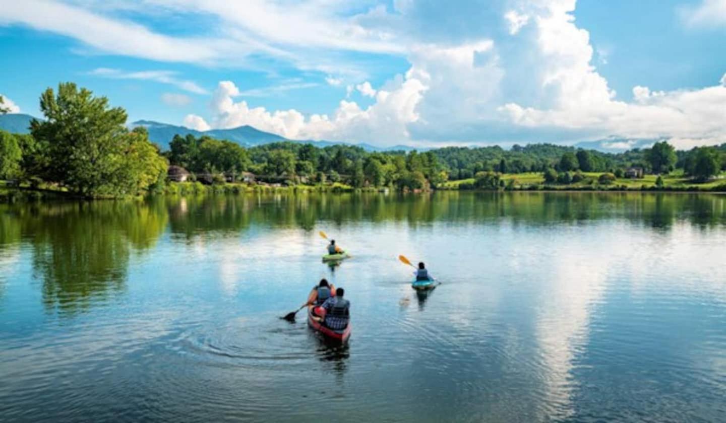 Maggie Valley Cabin With Beautiful Mountain Views, Hottub, Pet Friendly, Gameroom, Fireplace المظهر الخارجي الصورة