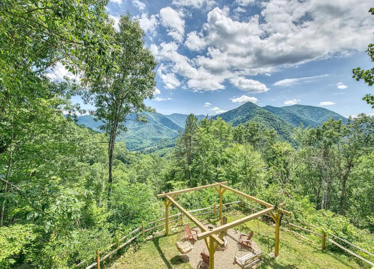 Maggie Valley Cabin With Beautiful Mountain Views, Hottub, Pet Friendly, Gameroom, Fireplace المظهر الخارجي الصورة